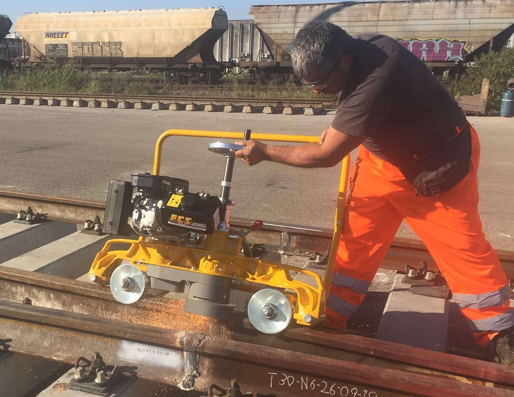 Rail grinding machine FCS MPR 4000 D