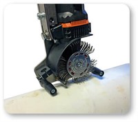 Bristle blaster, wire brusher on pipe