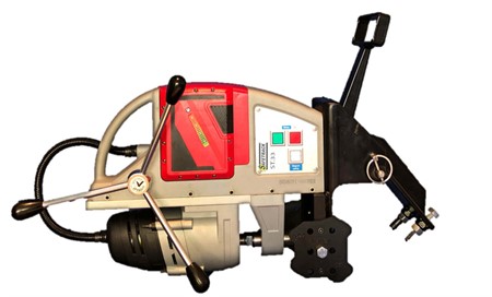 Batteridriven Rälsborrmaskin ST.33.   25st borrn/laddn.