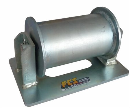 Rälsrulle för rälsdragning. Max 700kg / B150mm