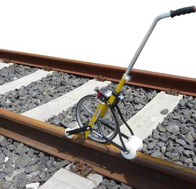 Rail/Road measuring roller
