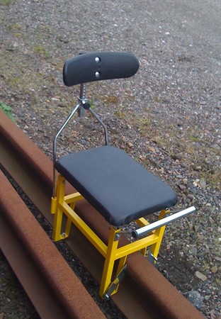 Welders seat cpl. with chest plate/locking device